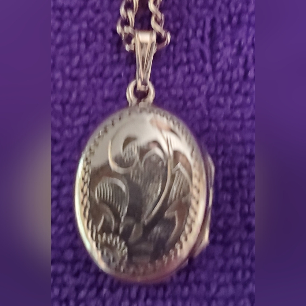 Vintage 10kg filled Locket
